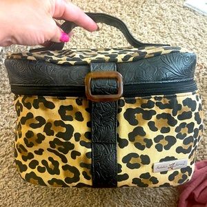 Isabella’s Journey Leopard Print Makeup Cosmetic Zip Up Toiletry Bag
